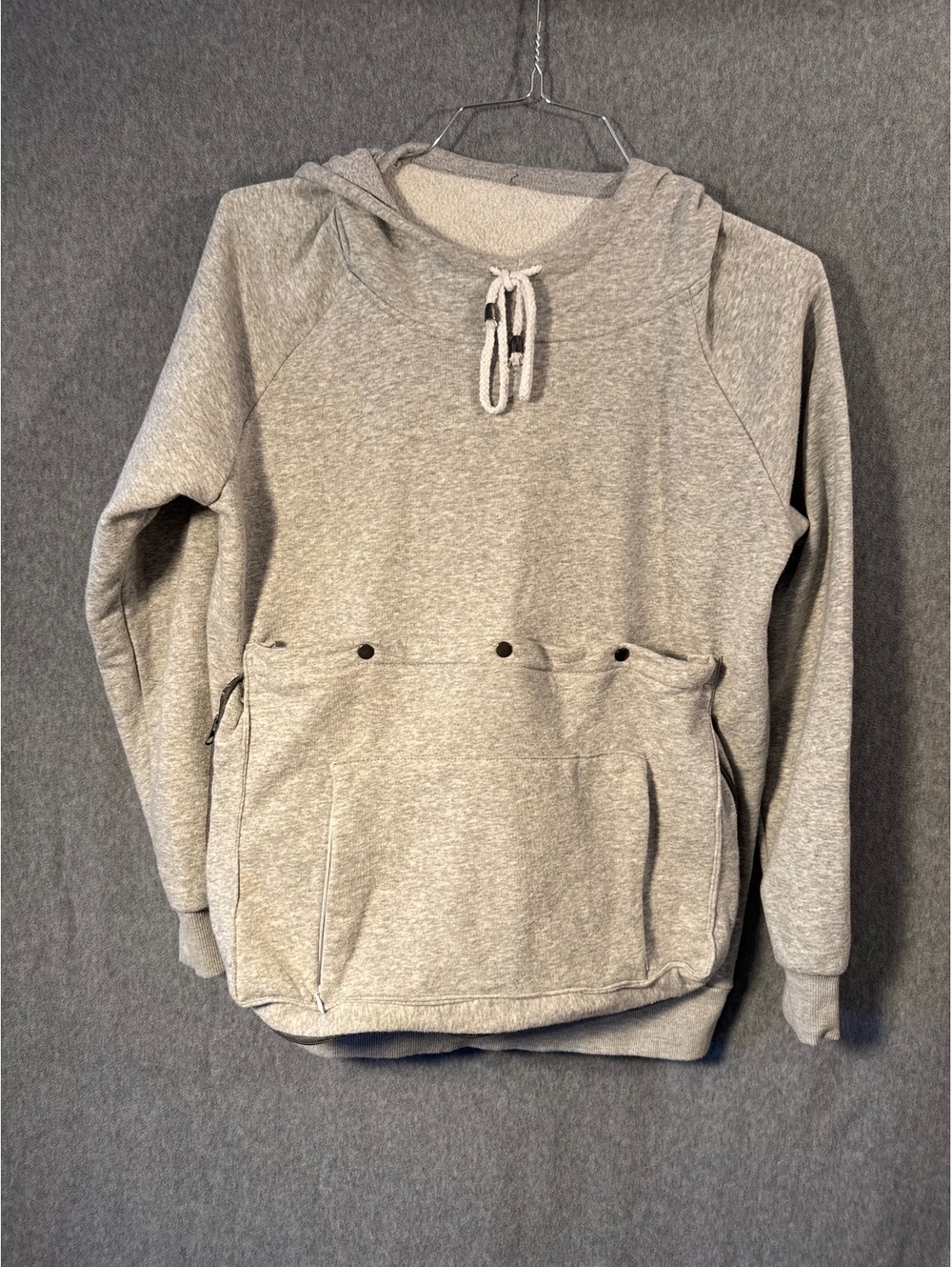 Gray pullover hoodie size M